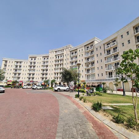 Vrindāvan Lord Krishna Palace酒店 外观 照片